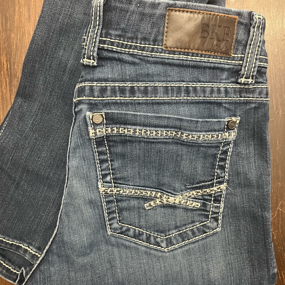 BKE Buckle Jeans. 29 L Straight leg. Smoke free home.